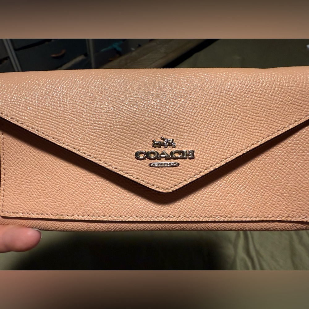 Coach Women's baby pink wallet
